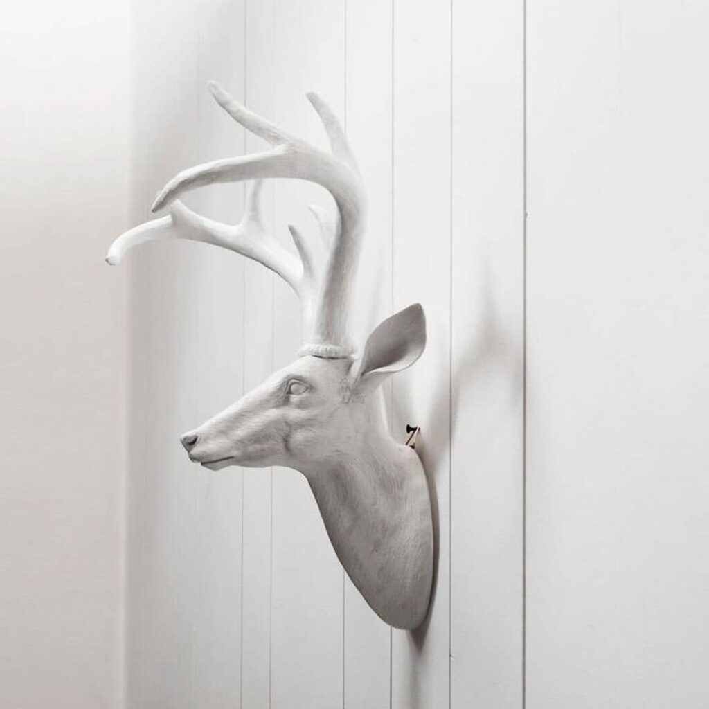 Forest themed living room - stag on the wall